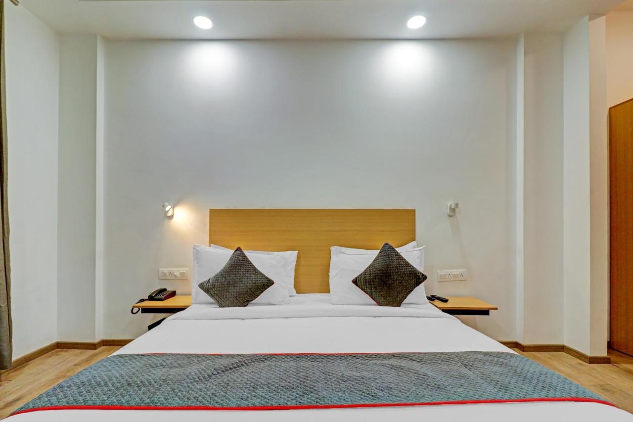 Fabhotel Royale 30 Noida Exterior photo