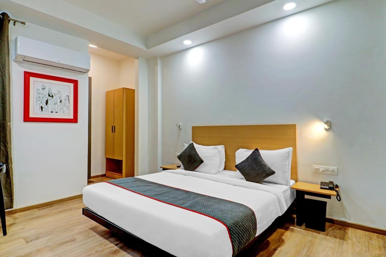 Fabhotel Royale 30 Noida Exterior photo