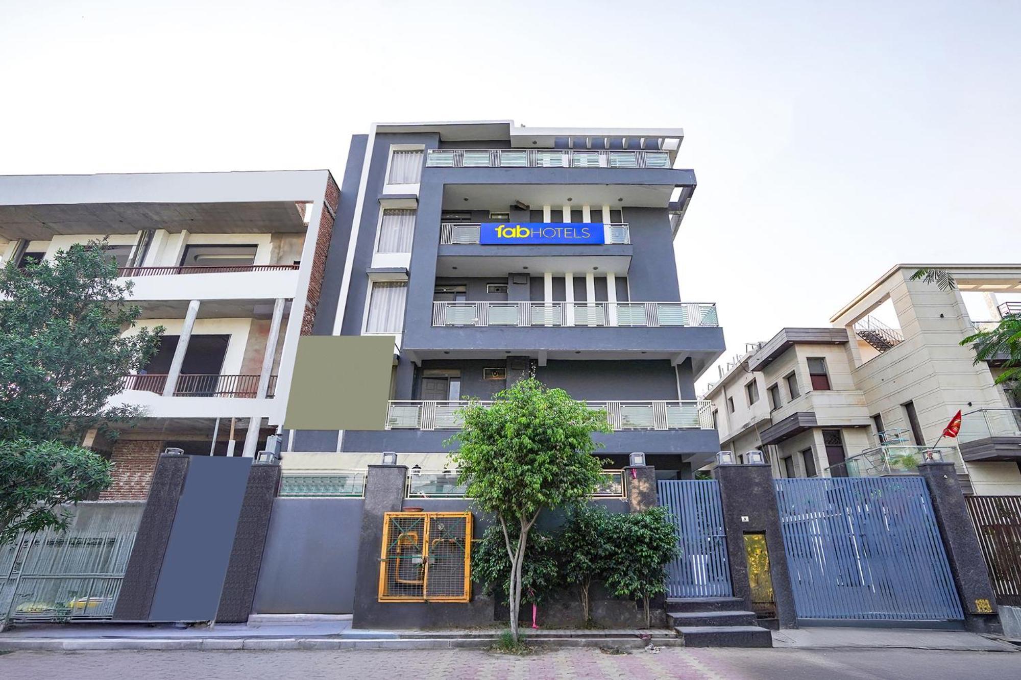 Fabhotel Royale 30 Noida Exterior photo